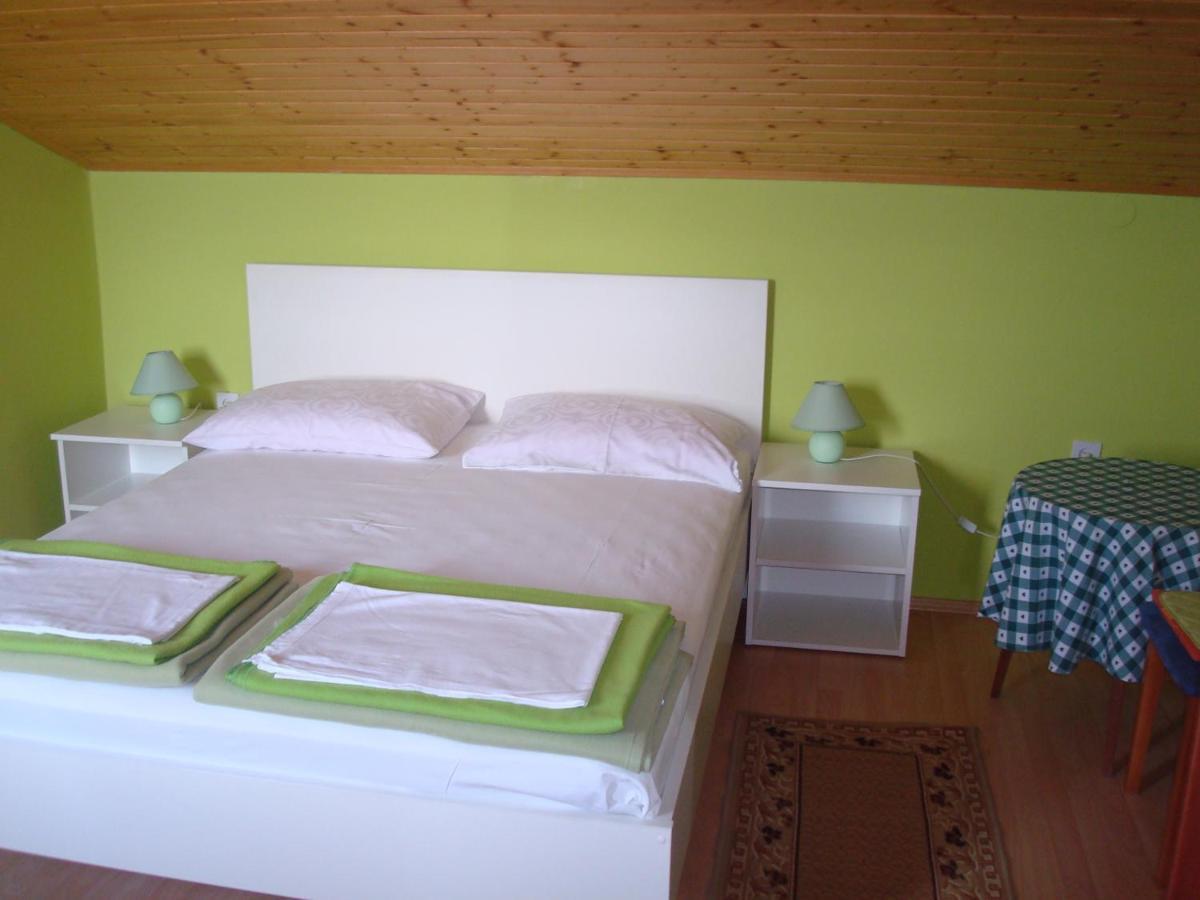 Apartmani Zafaranic ซริกเวนิซา ภายนอก รูปภาพ